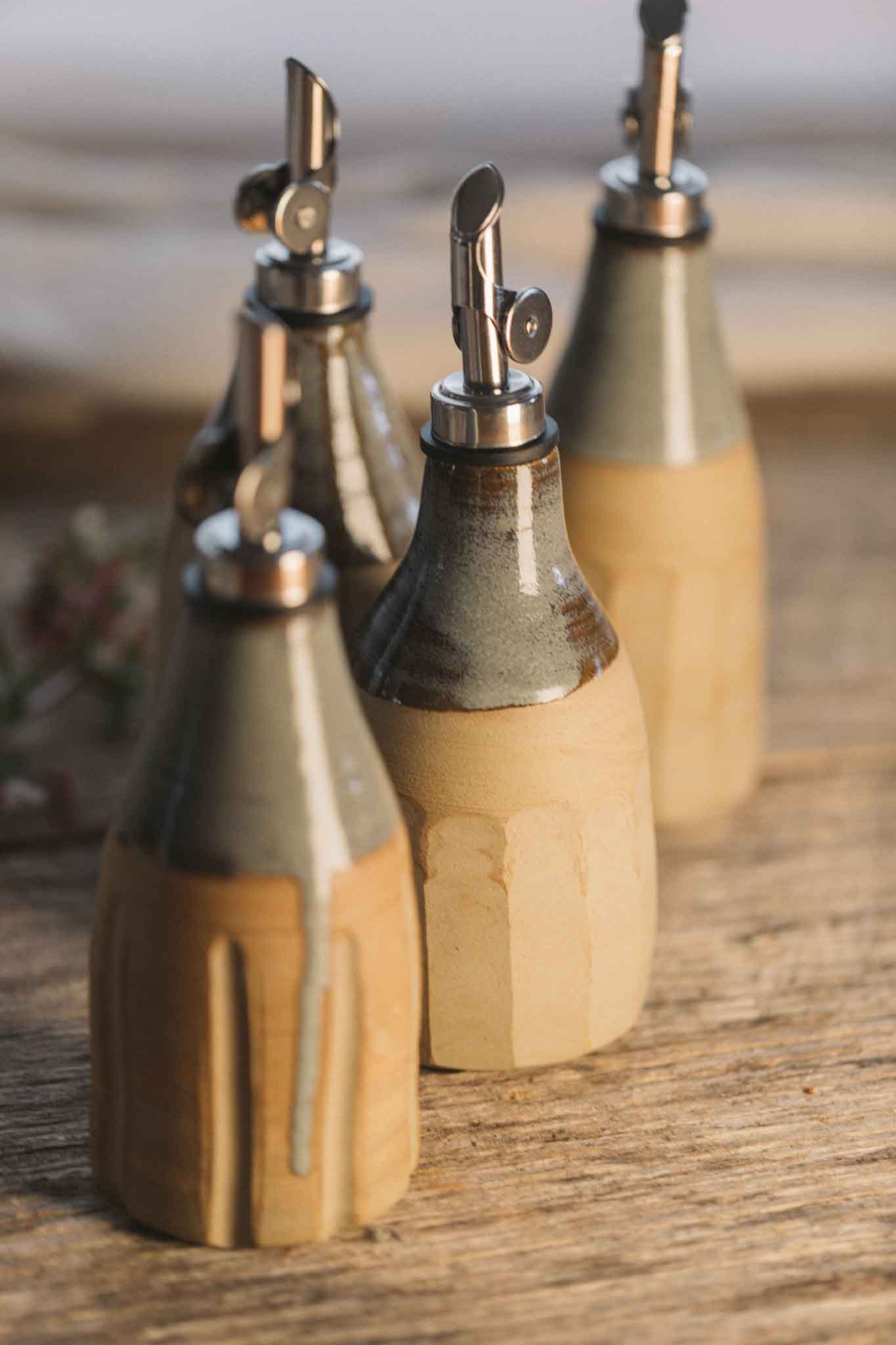 Wild Clay Oil Cruet – Handcrafted Elegance | Mariposa