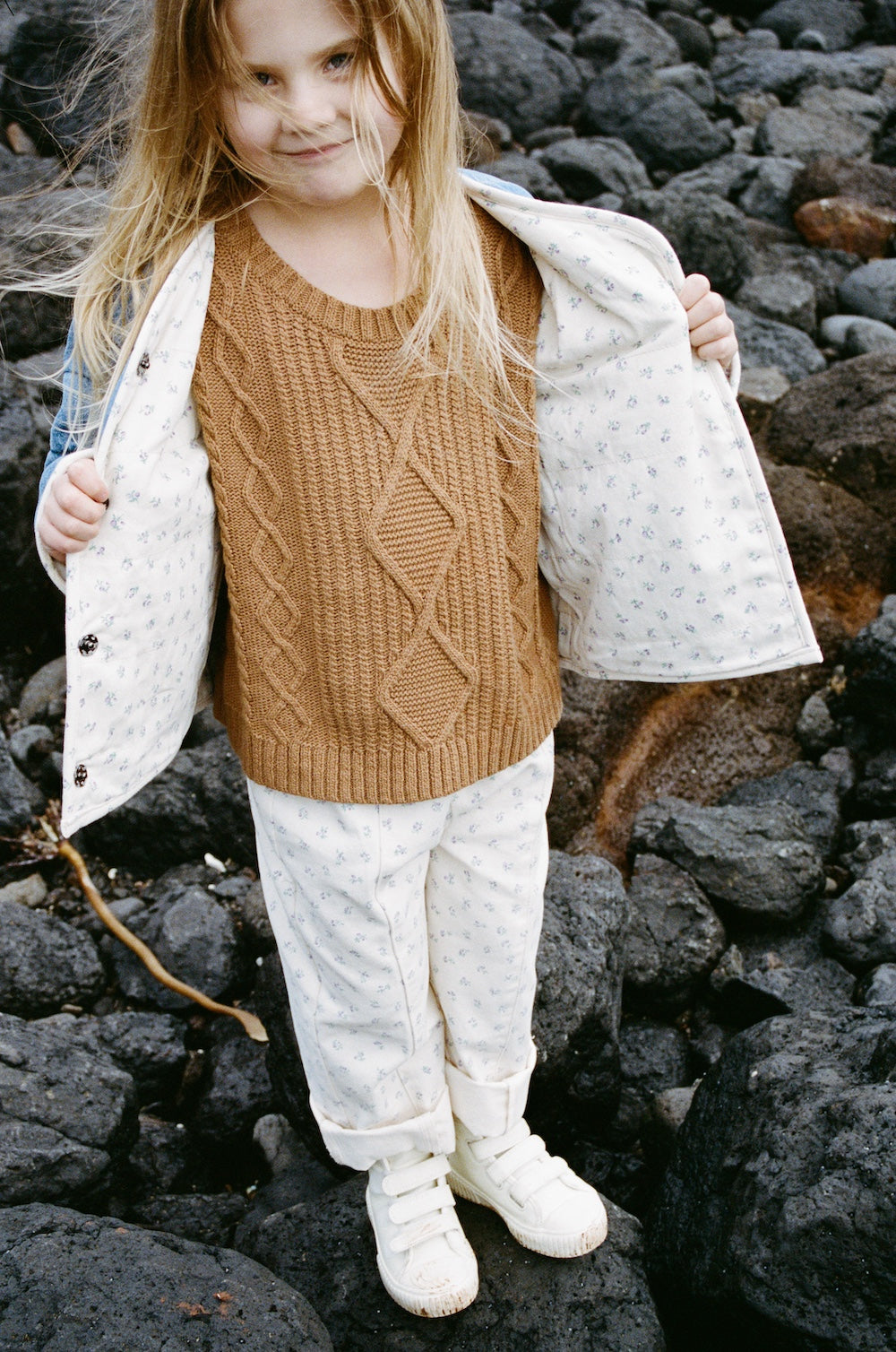 Chunky Cable Knit Vest - Toast