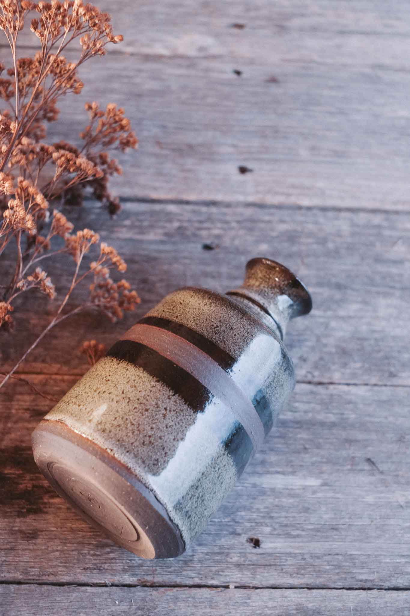 Tea-Dust Vase