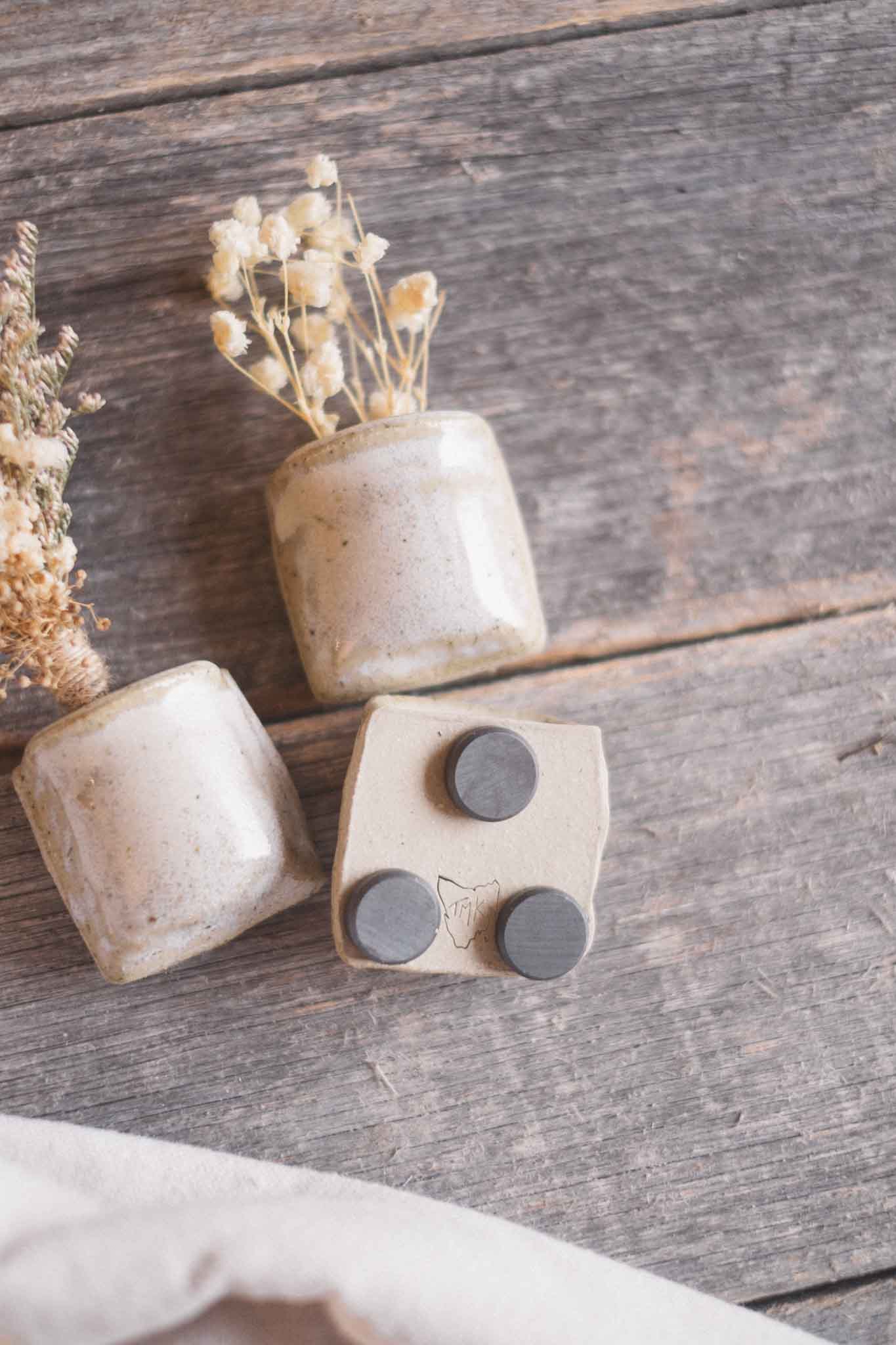 Magnetic Tiny Vase — Soft White