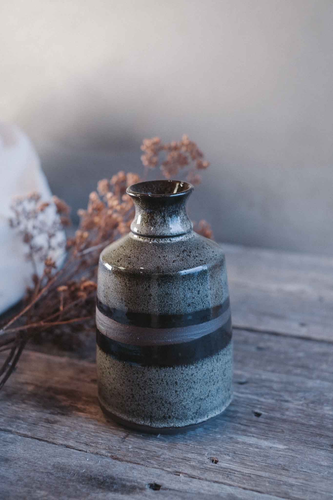 Tea-Dust Vase