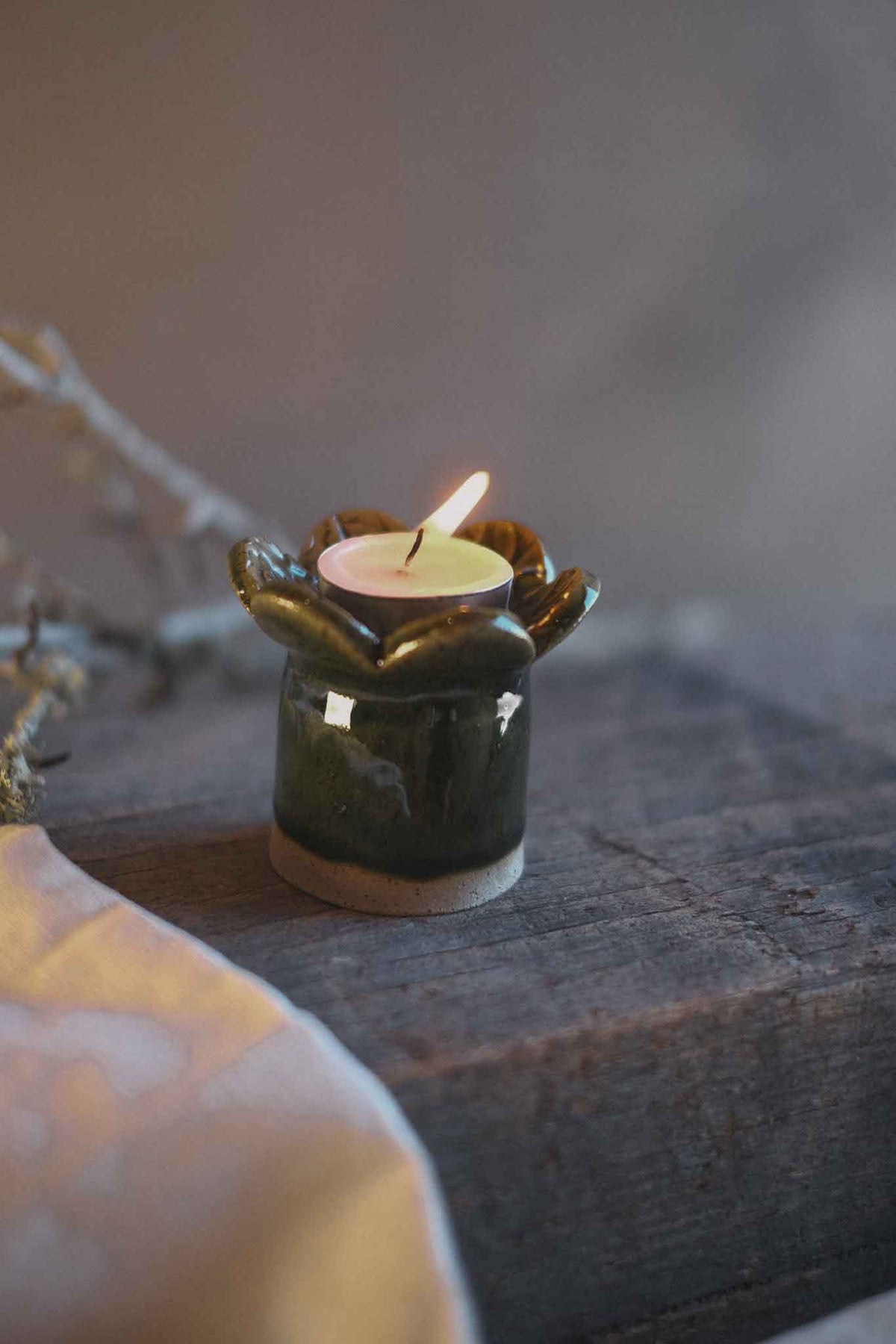 Tealight Candle Holder – Jade Flower Pattern