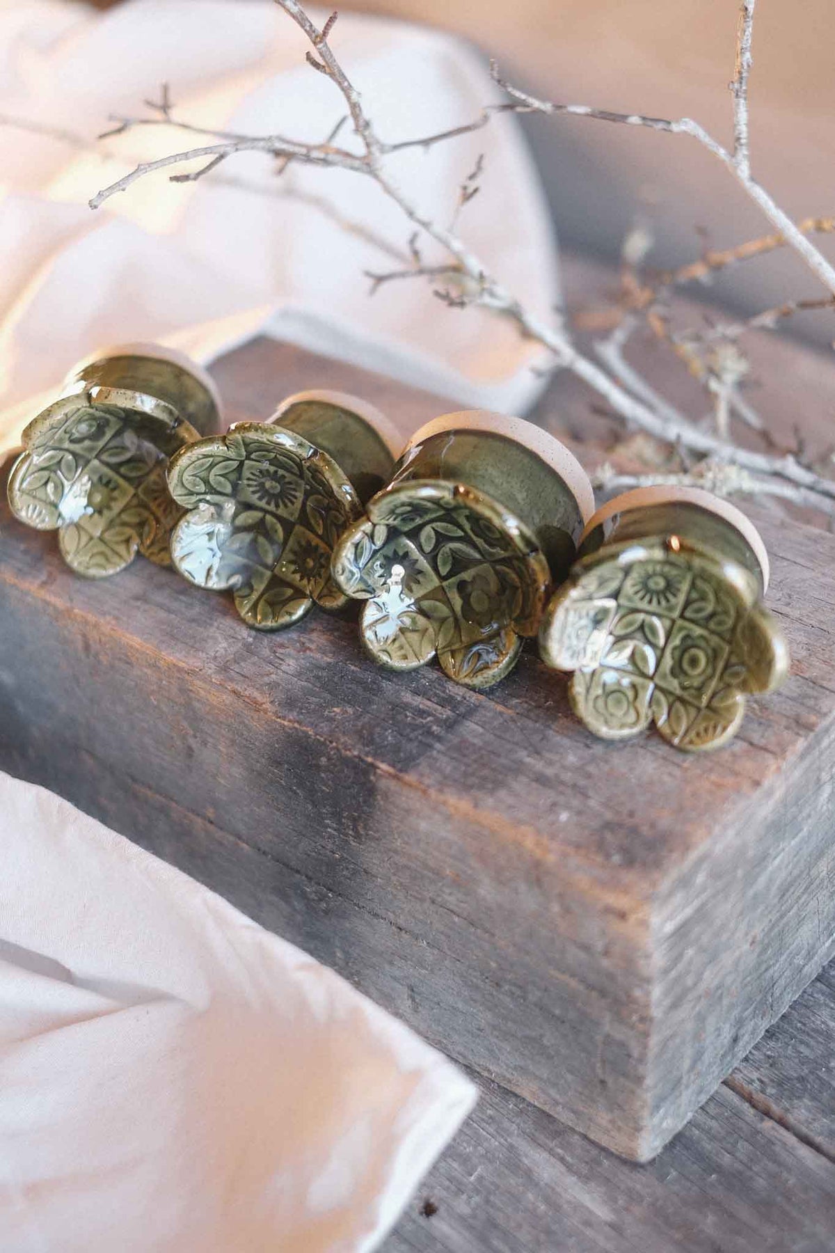 Tealight Candle Holder – Jade Flower Pattern