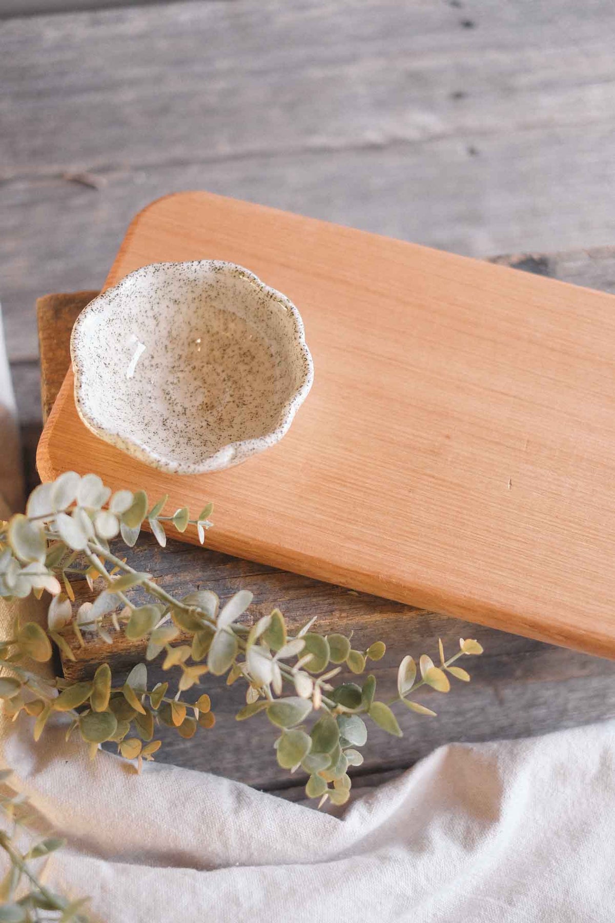 Serving Board w/ Speckled Bowl — 45cm x 18cm