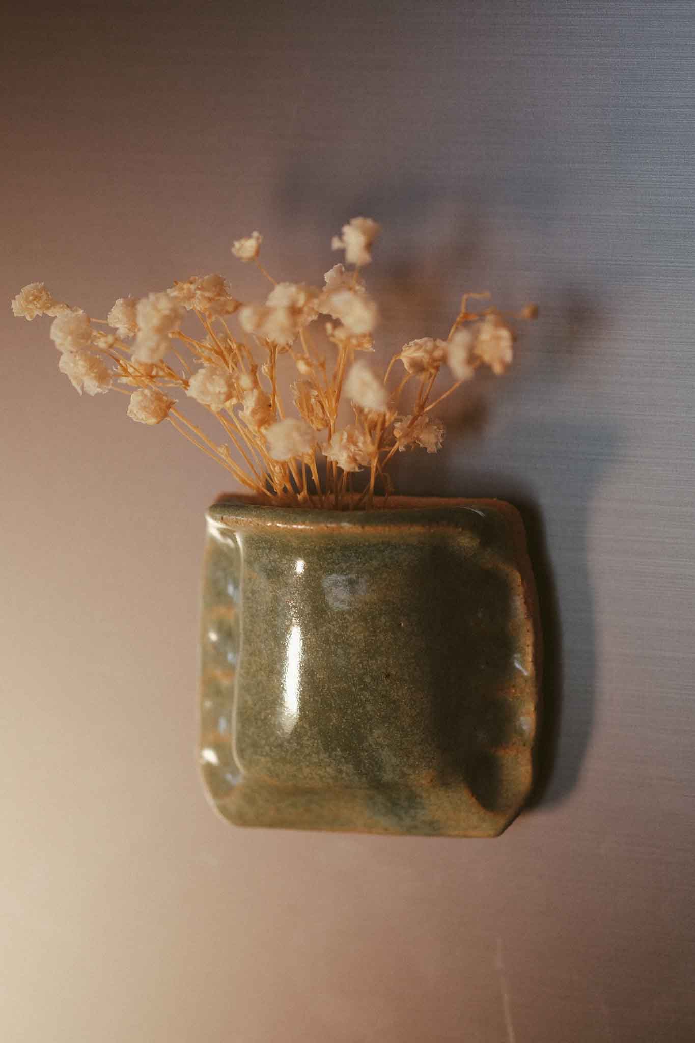 Magnetic Tiny Vase