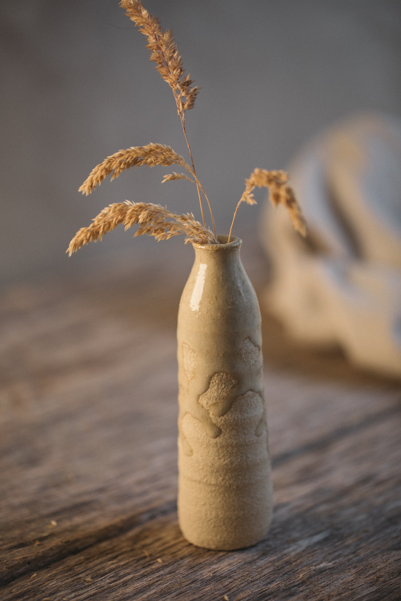 White Raw Earth Bud Vase