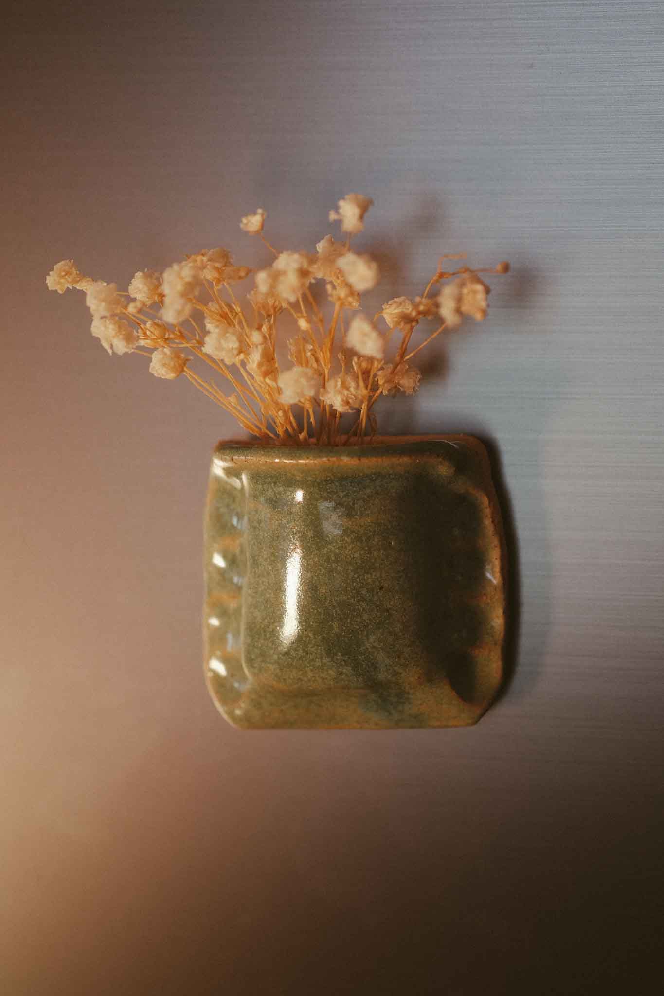 Magnetic Tiny Vase