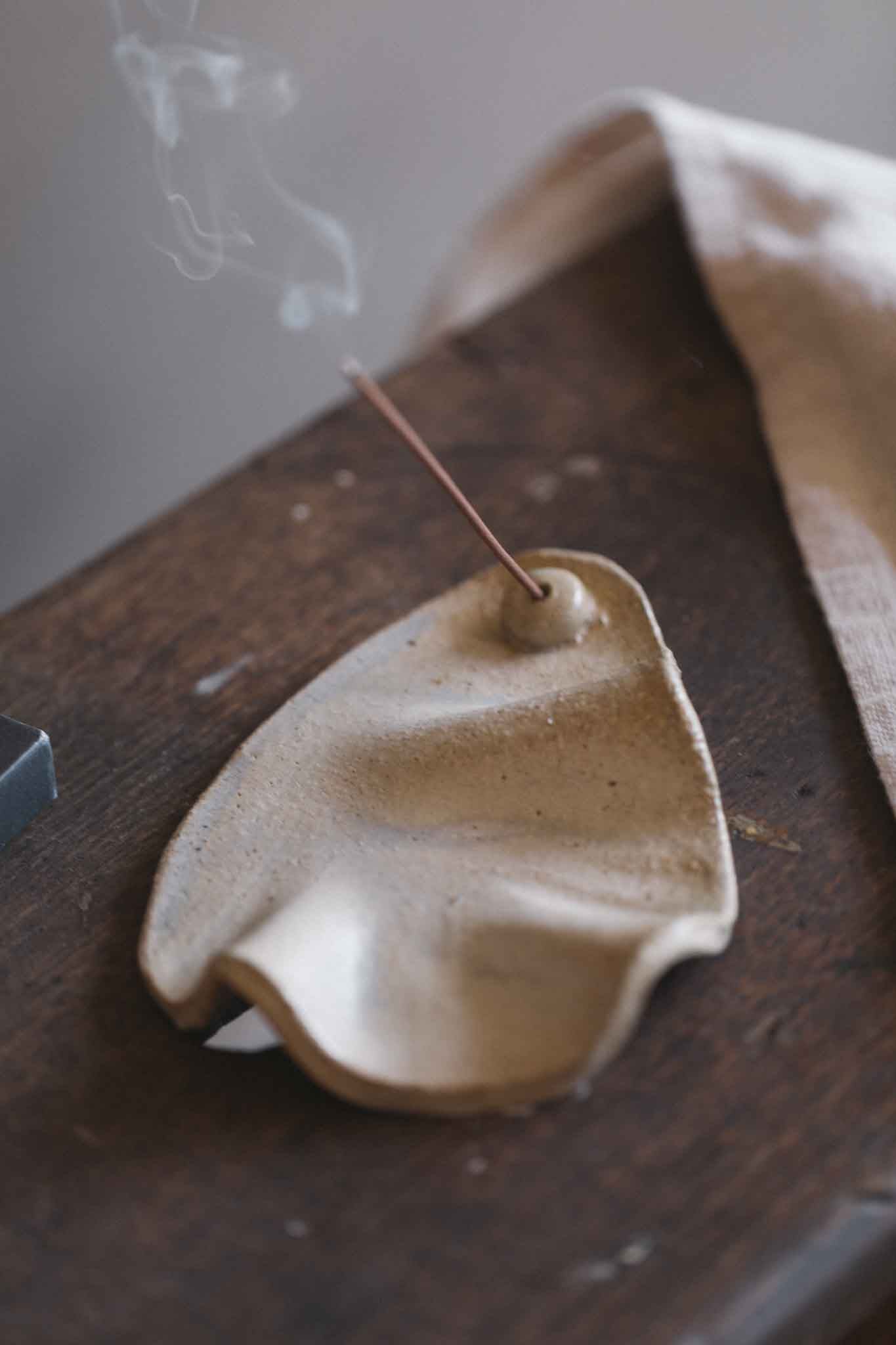 Wavy Incense Dish | Oblong | Matte