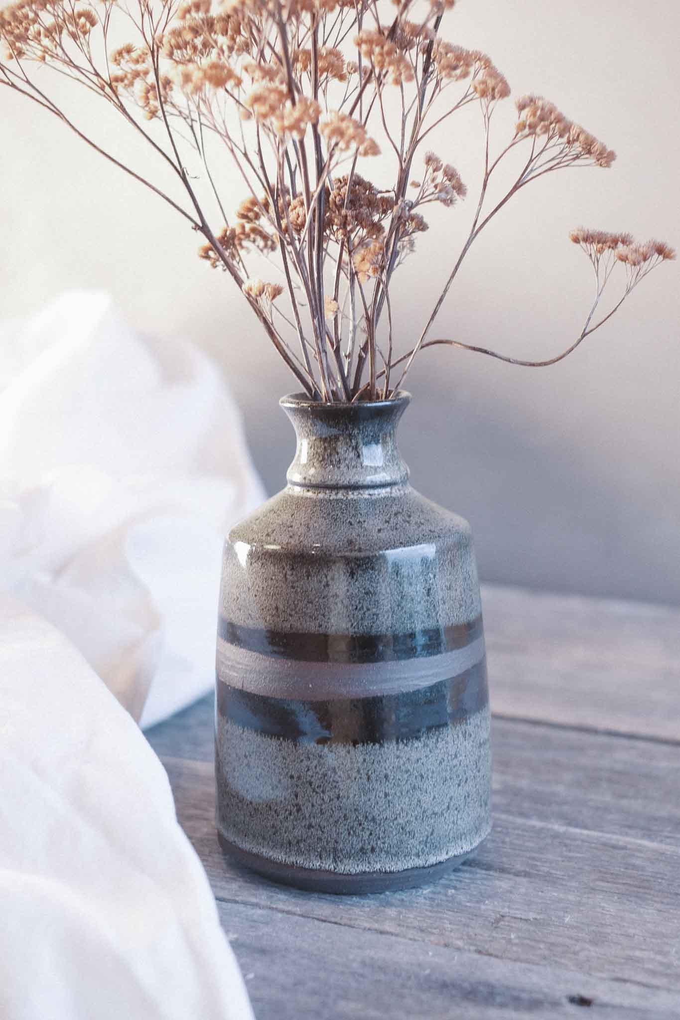 Tea-Dust Vase