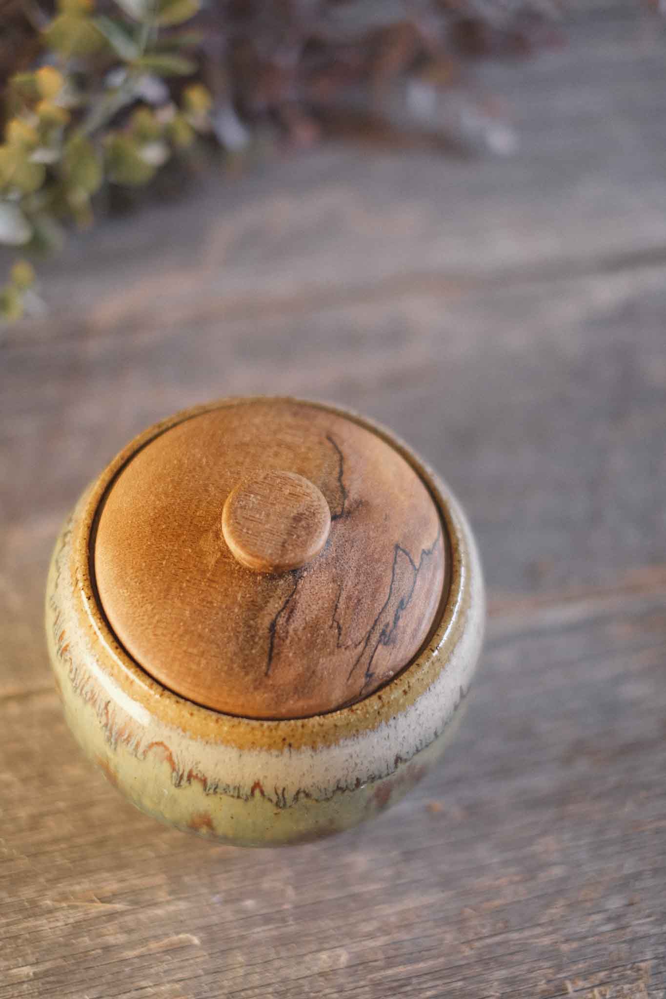 Medium Jar with Blackheart Sassafras Lid 11cm x 11cm