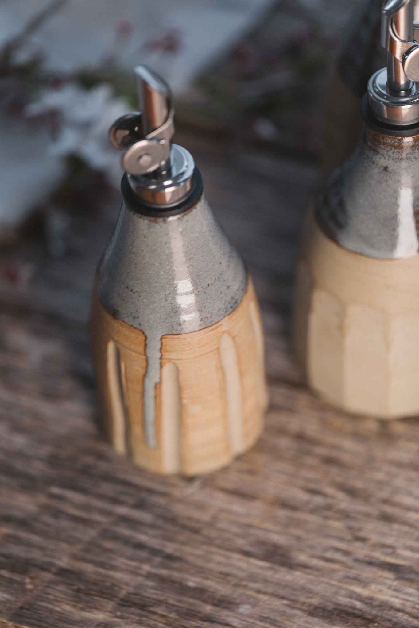 Wild Clay Oil Cruet – Handcrafted Elegance | Mariposa