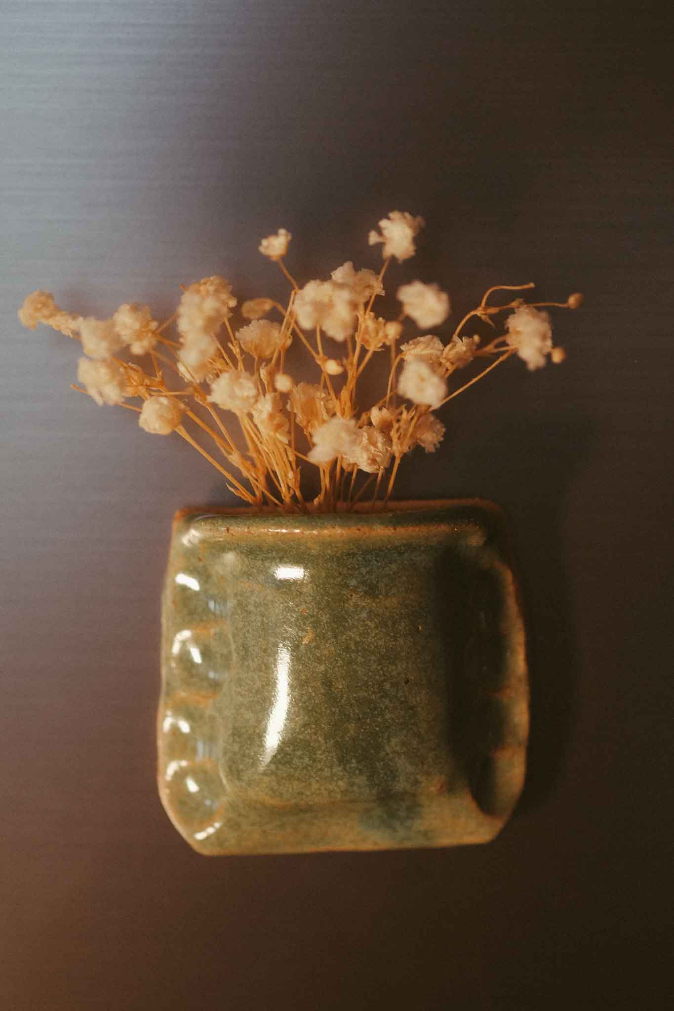 Magnetic Tiny Vase
