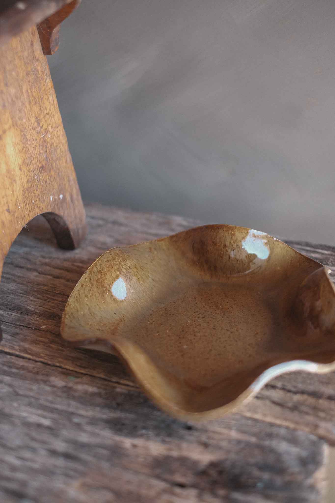 Raw Earth Ruffle Bowl | Medium | Sundown