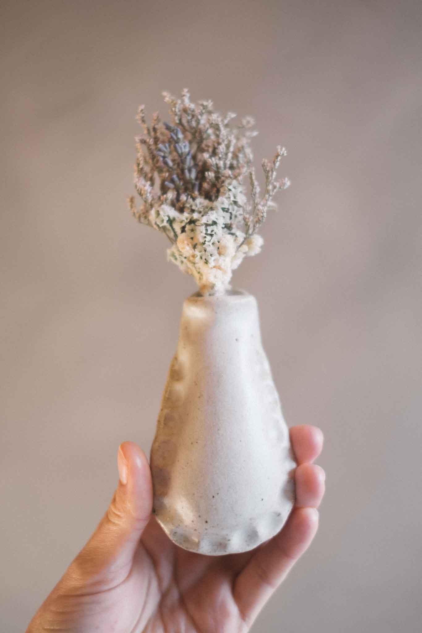 Magnetic Tiny Vase — Soft White