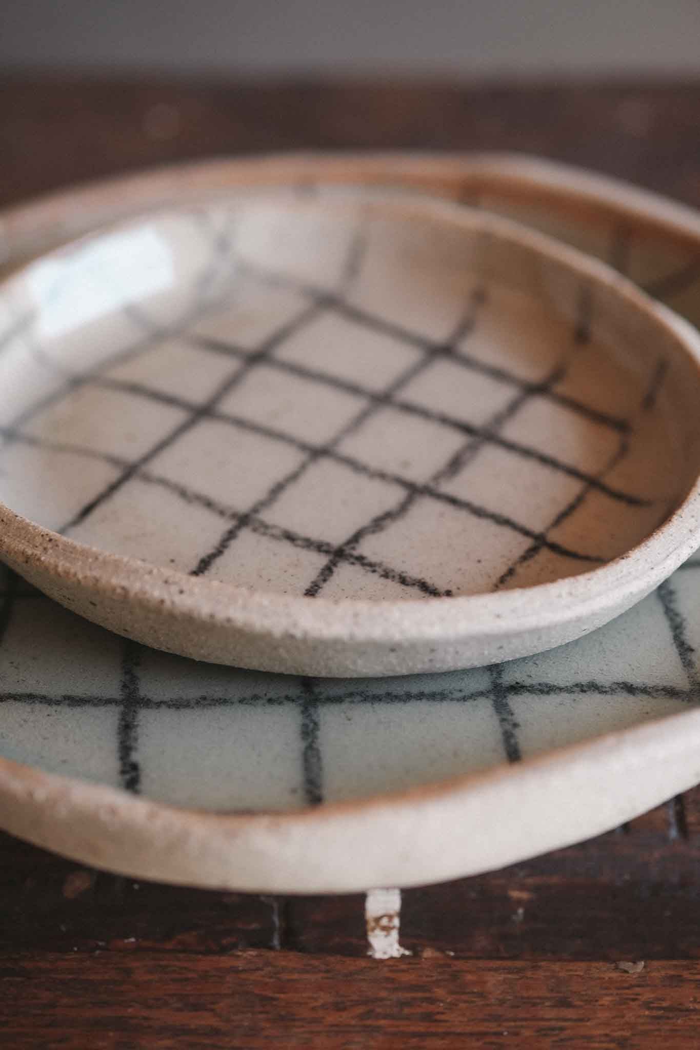 Small Hand-Drawn Linen Pattern Plate