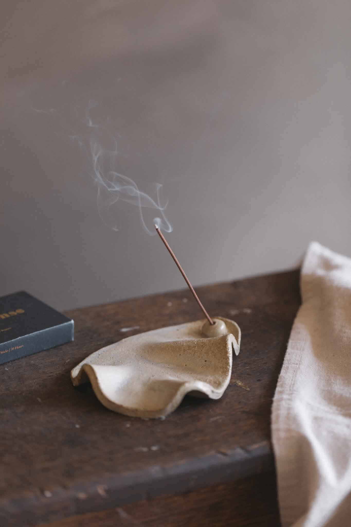 Wavy Incense Dish | Oblong | Matte