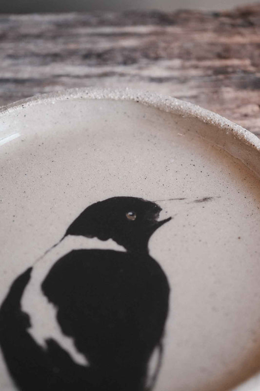 Magpie Plate Round