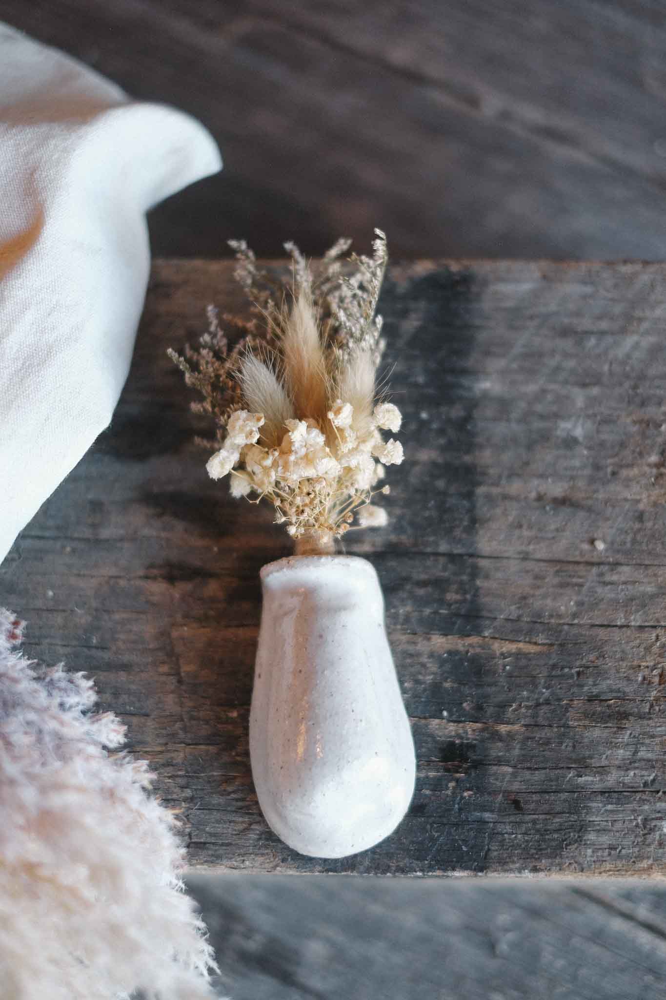 Magnetic Tiny Vase — White