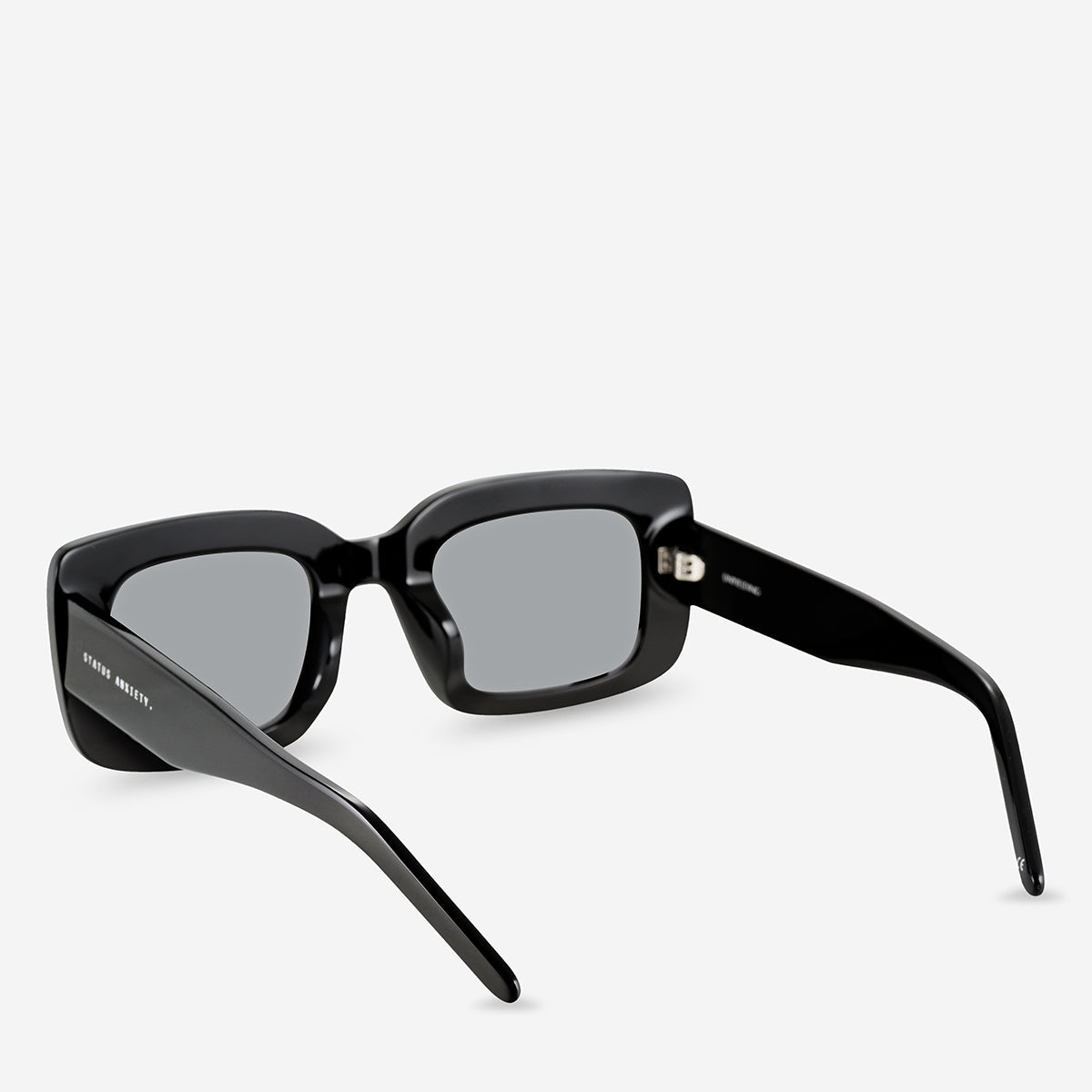 Unyeilding Sunglasses - Black