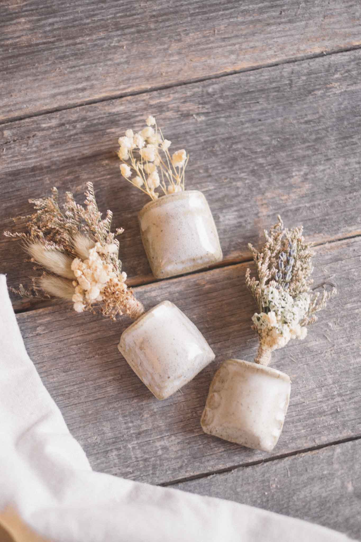 Magnetic Tiny Vase — Soft White
