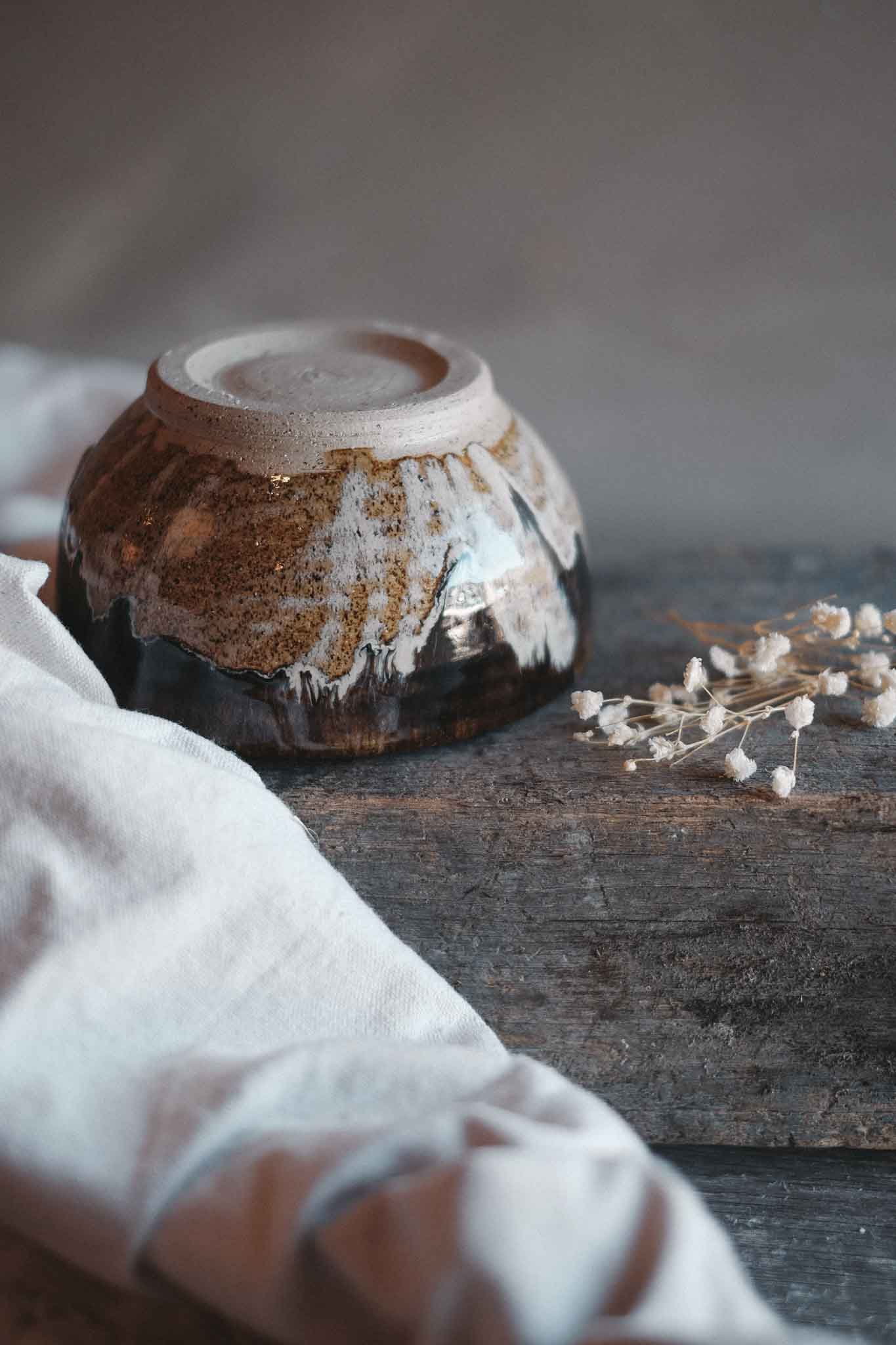 Wild Clay Mixing Bowl with Pouring Spout – Functional Beauty