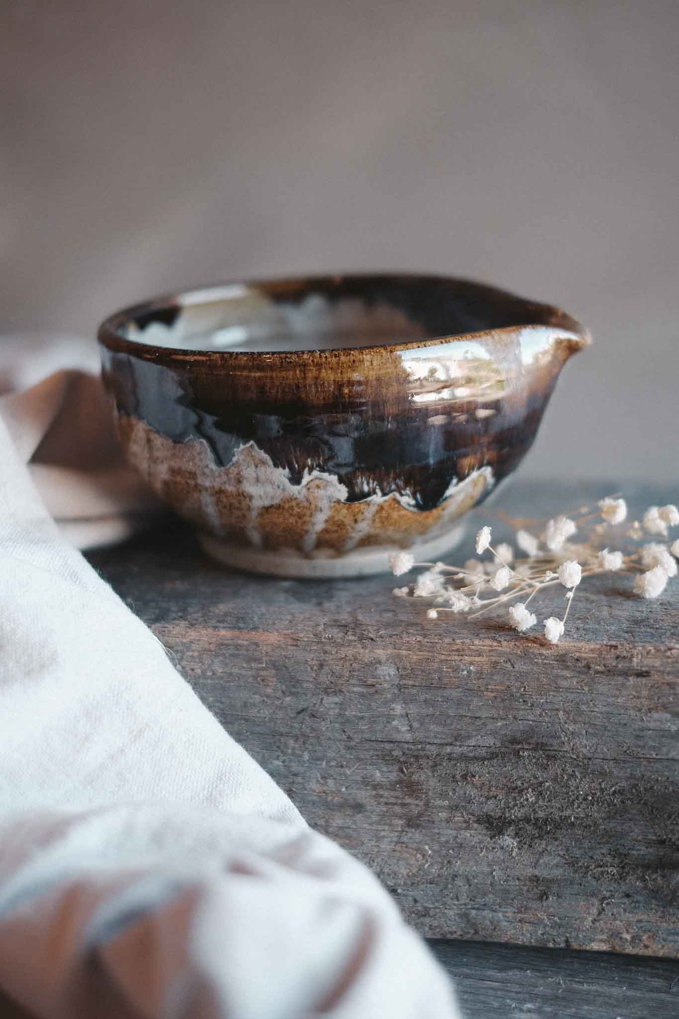Wild Clay Mixing Bowl with Pouring Spout – Functional Beauty