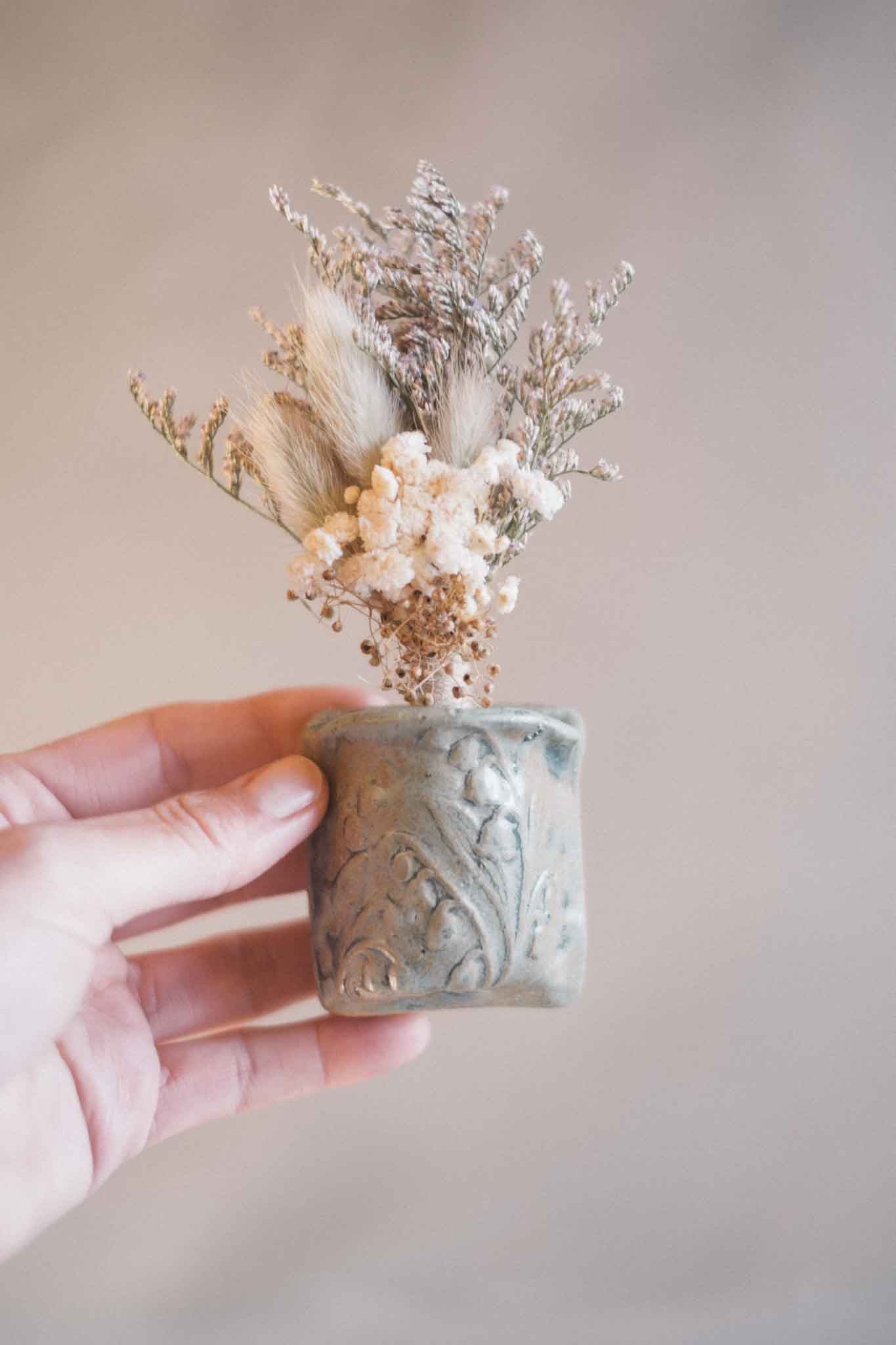 Magnetic Tiny Vase — Seaweed