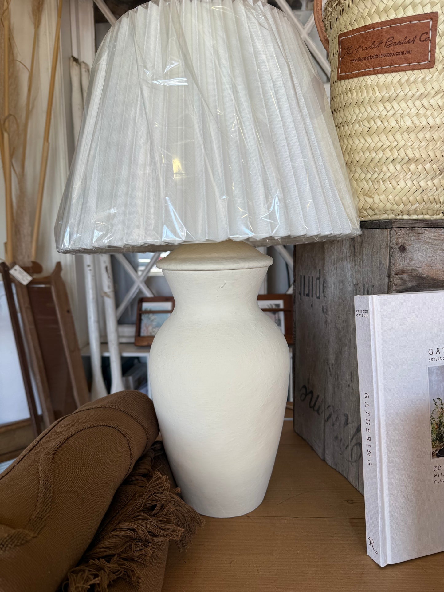 Mika Lamp | Cream