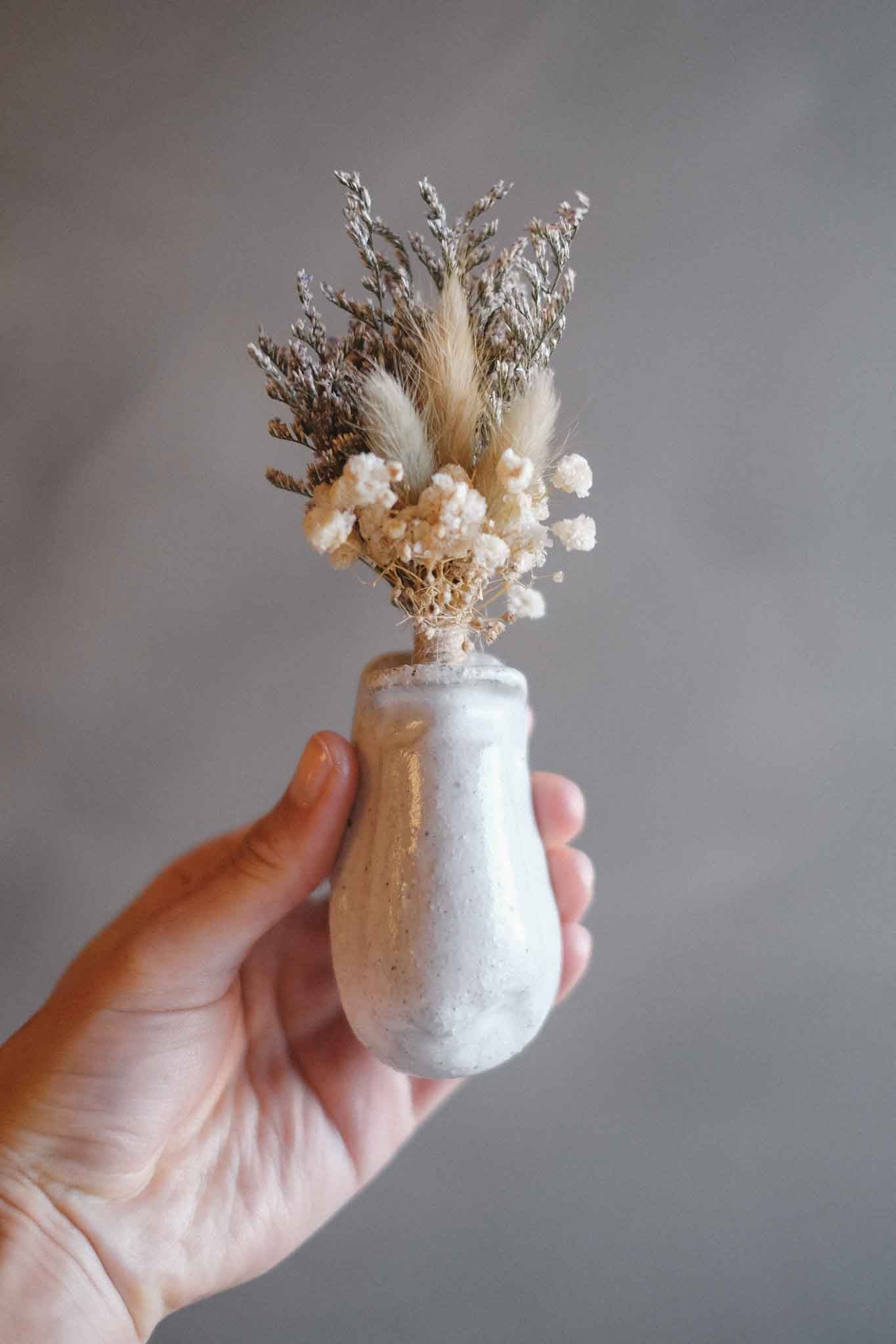 Magnetic Tiny Vase — White