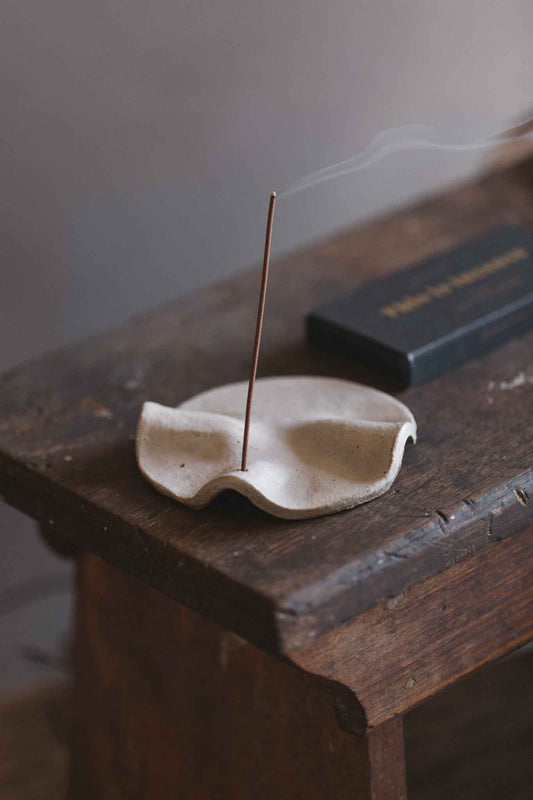 Wavy Incense Dish | Round | Matte