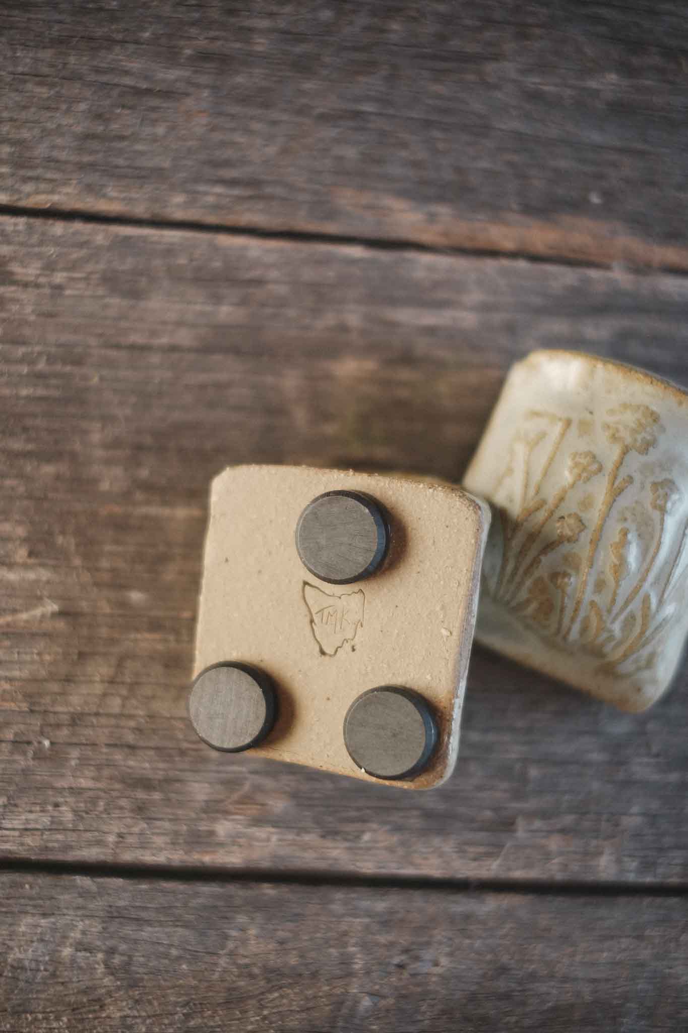 Magnetic Tiny Vase — Sage