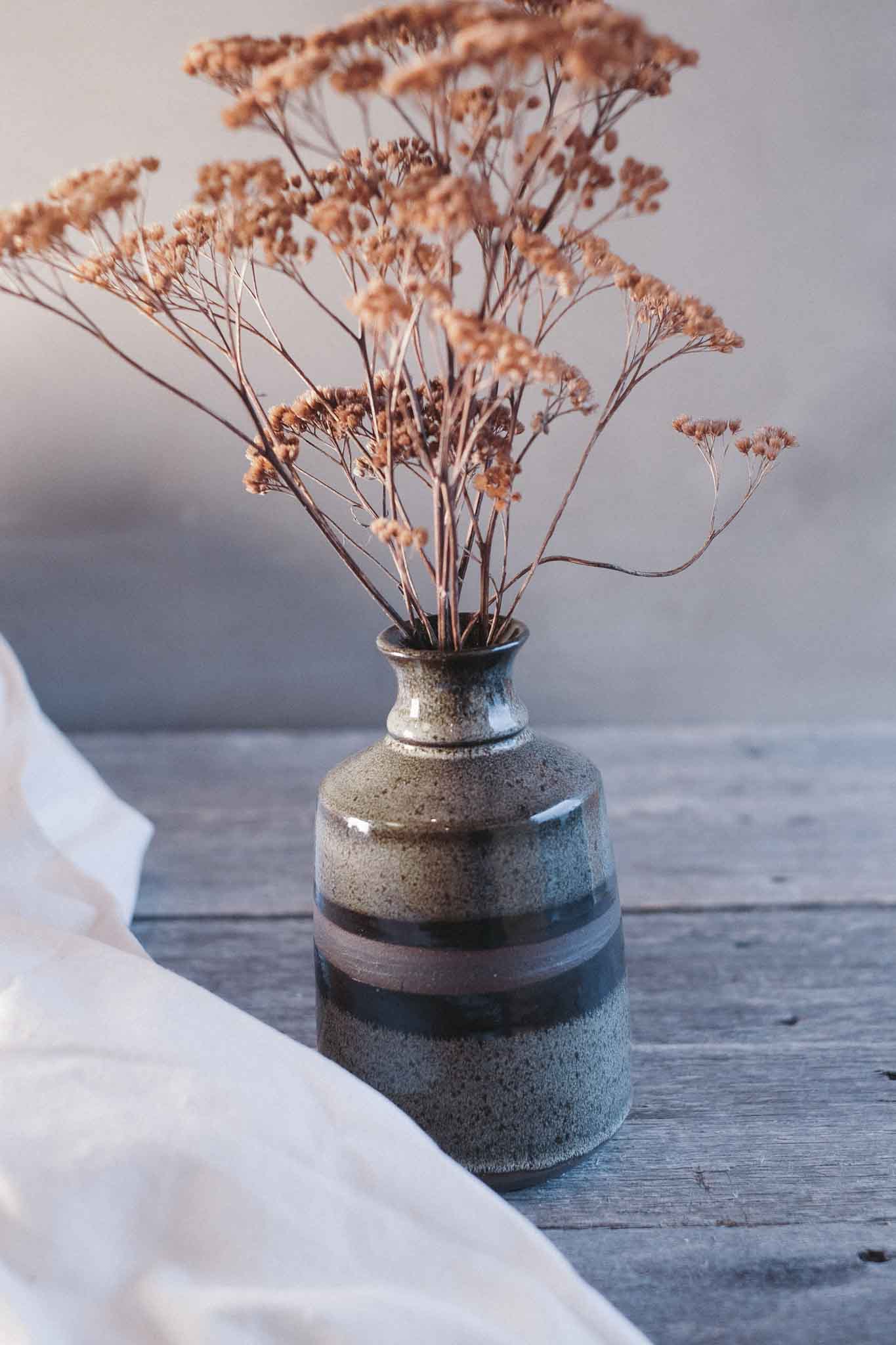 Tea-Dust Vase