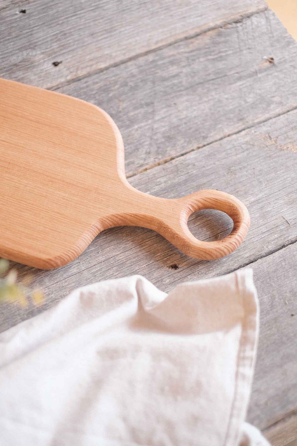 Serving Board w/ Speckled Bowl — 45cm x 18cm