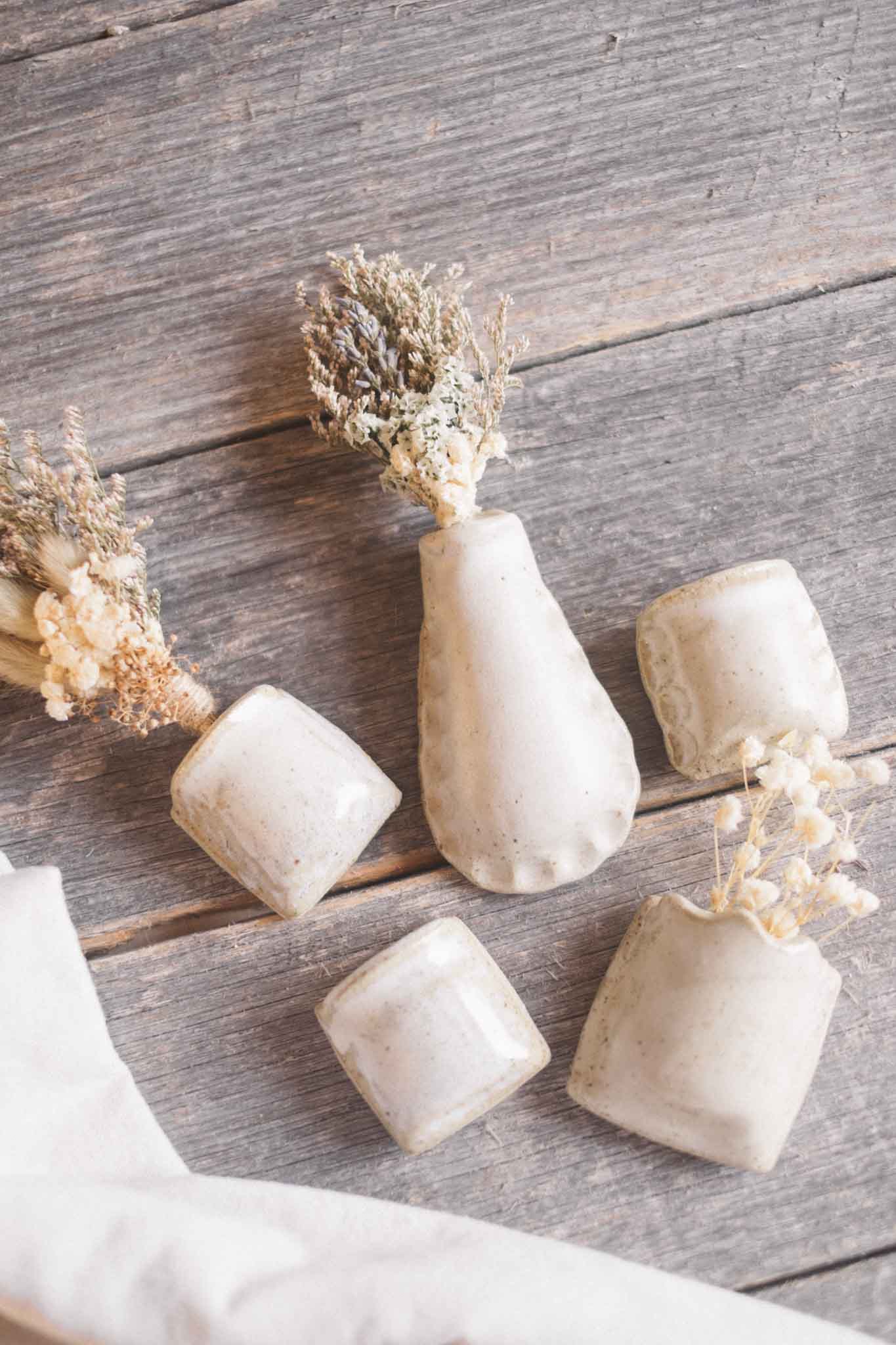 Magnetic Tiny Vase — Soft White