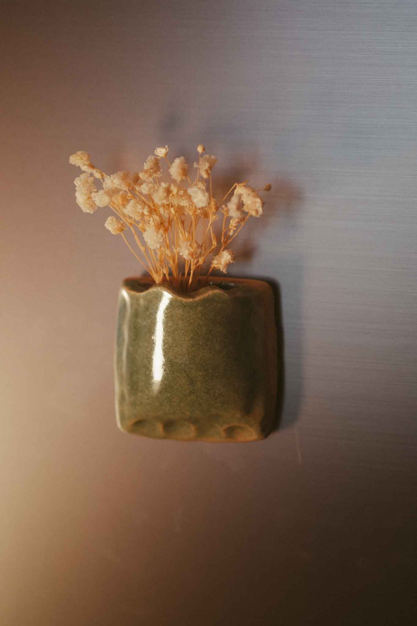 Magnetic Tiny Vase