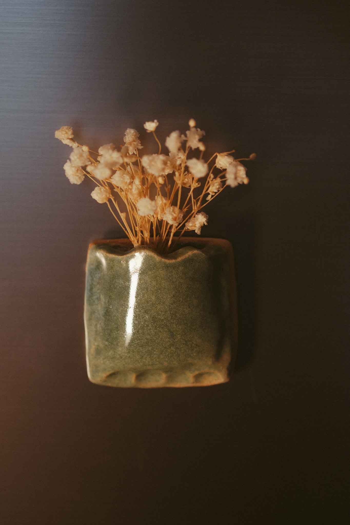Magnetic Tiny Vase