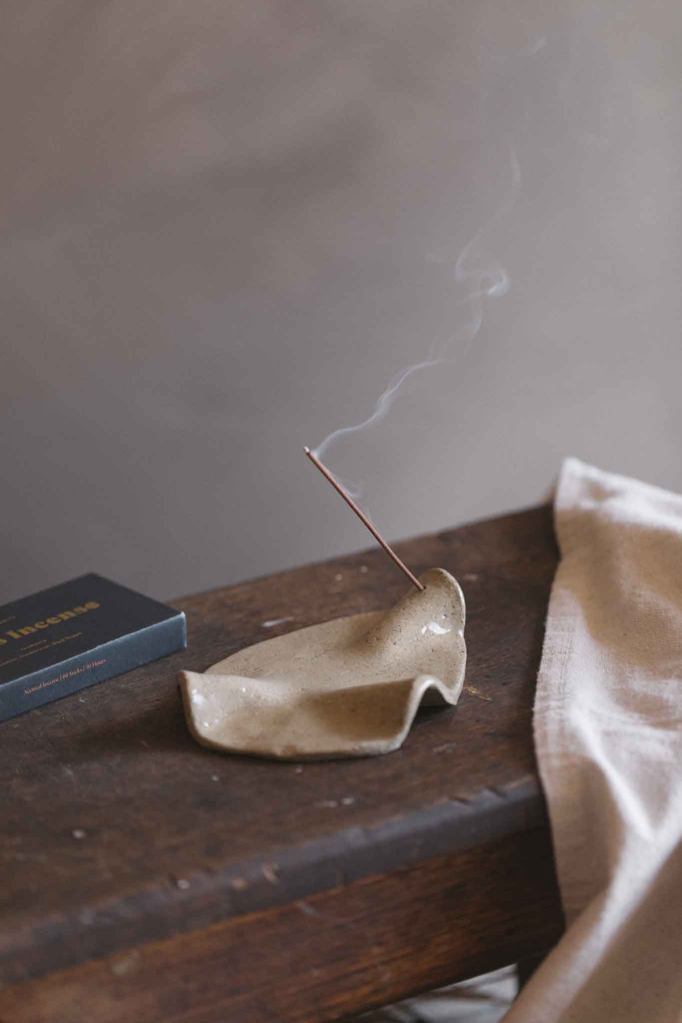 Wavy Incense Dish | Oblong | Gloss