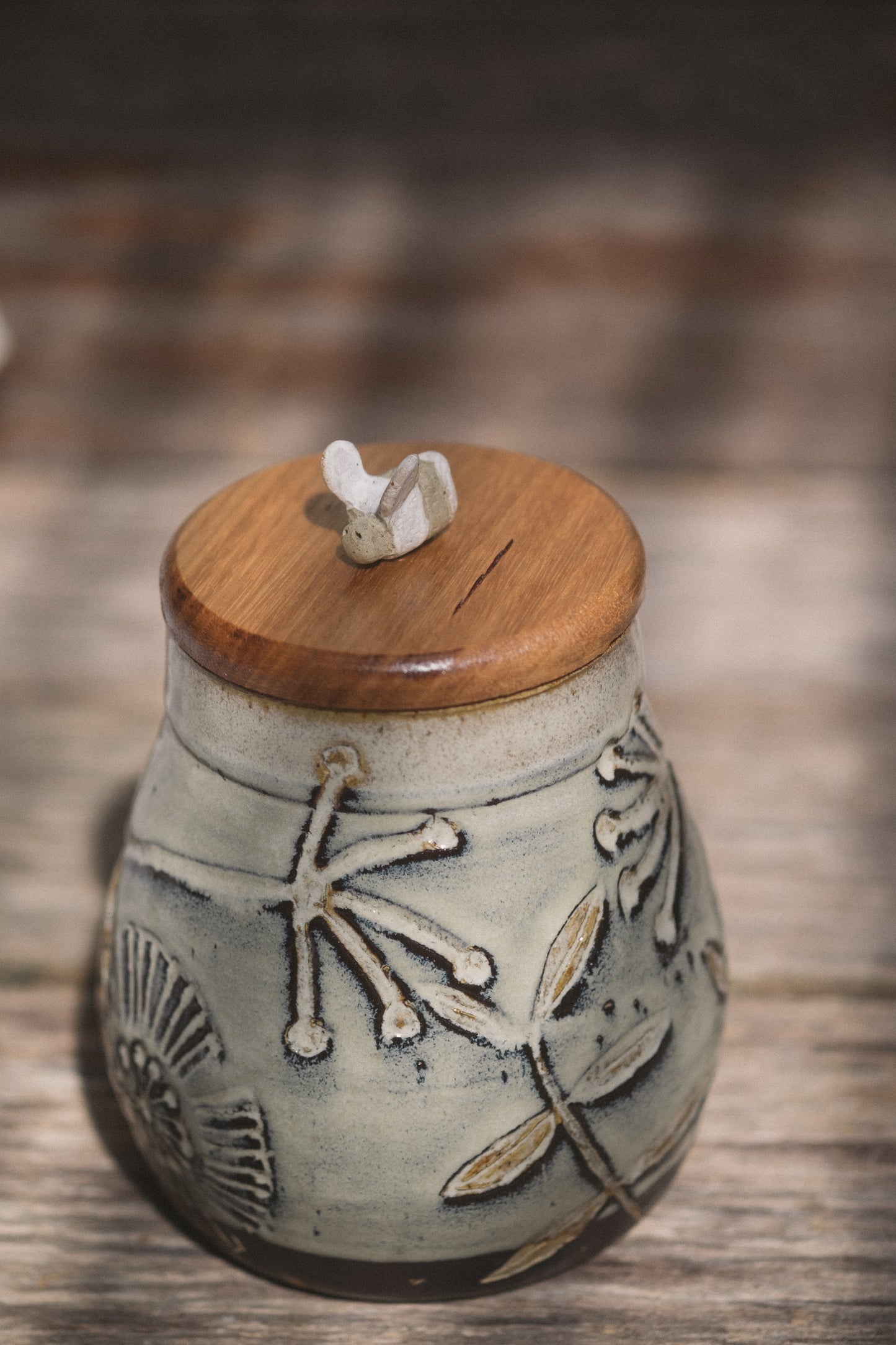 Flower and Bee Jar with Tas Oak Lid