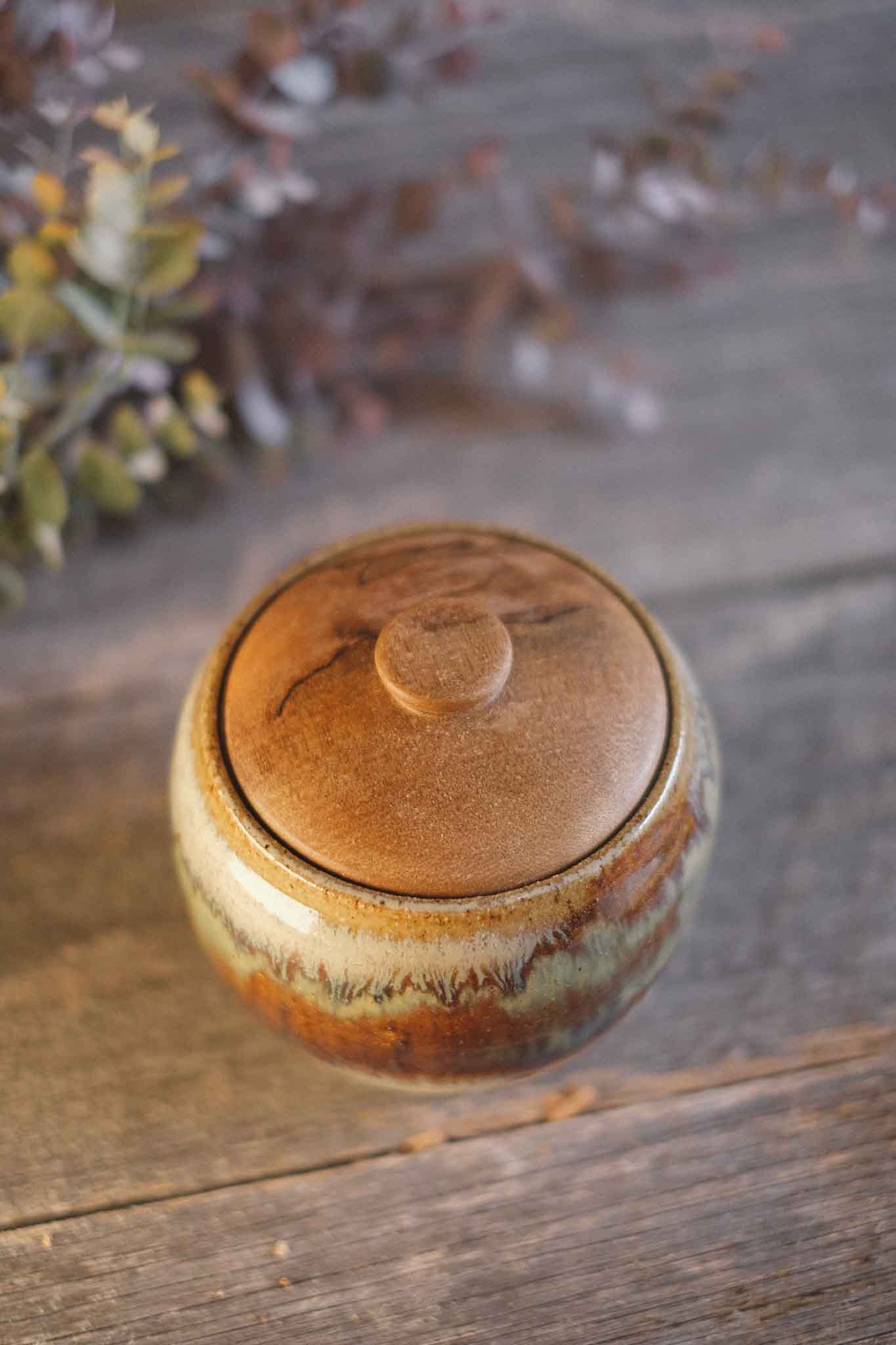 Medium Jar with Blackheart Sassafras Lid 11cm x 11cm