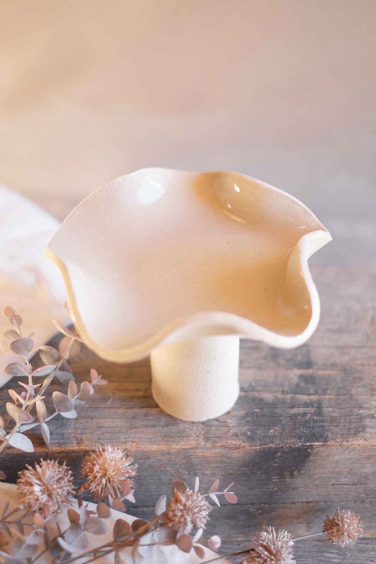 Wavy Pedestal Bowl – 19cm H