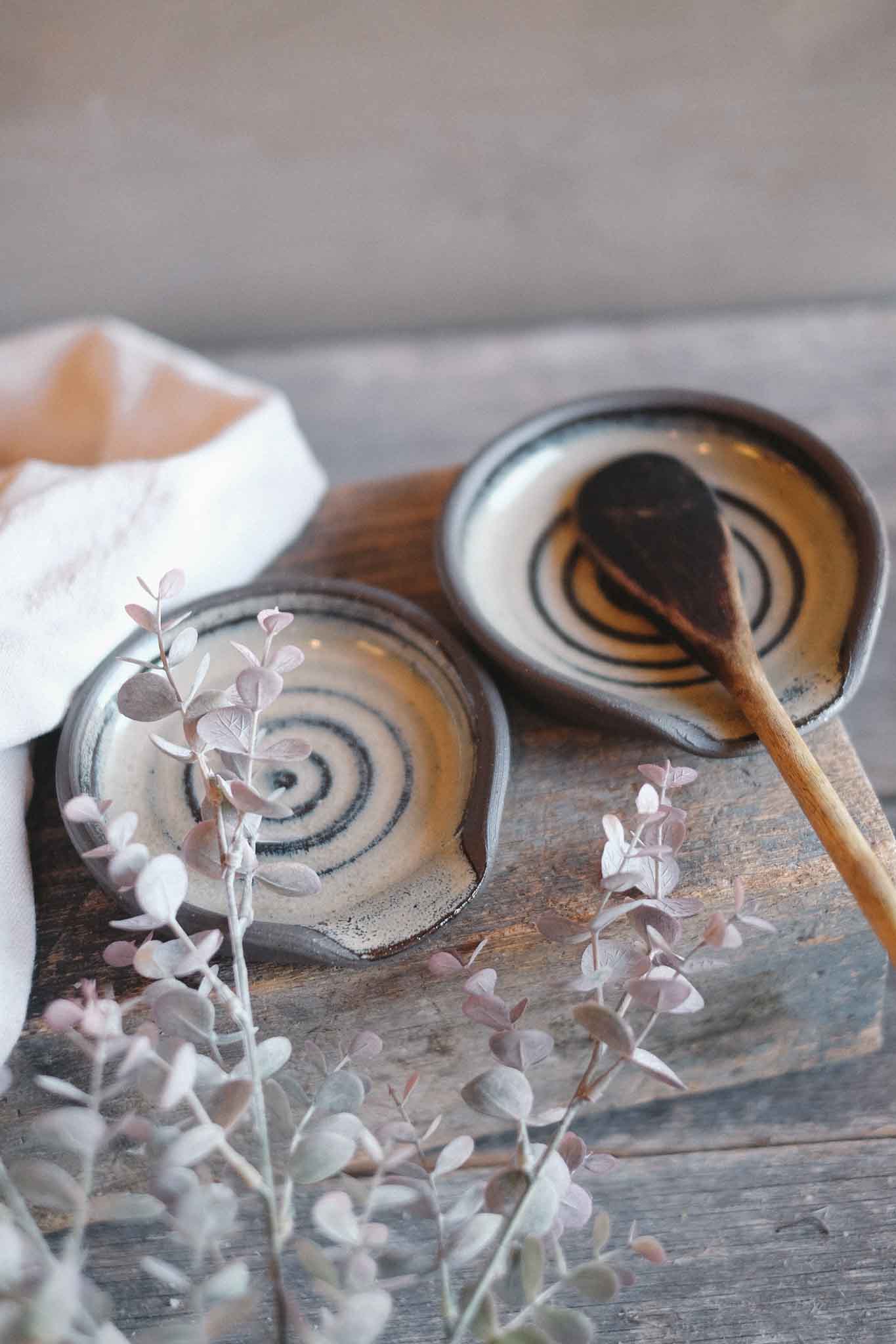 Spoon Rest — Black Clay