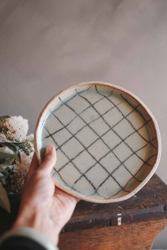 Large Hand-Drawn Linen Pattern Plate
