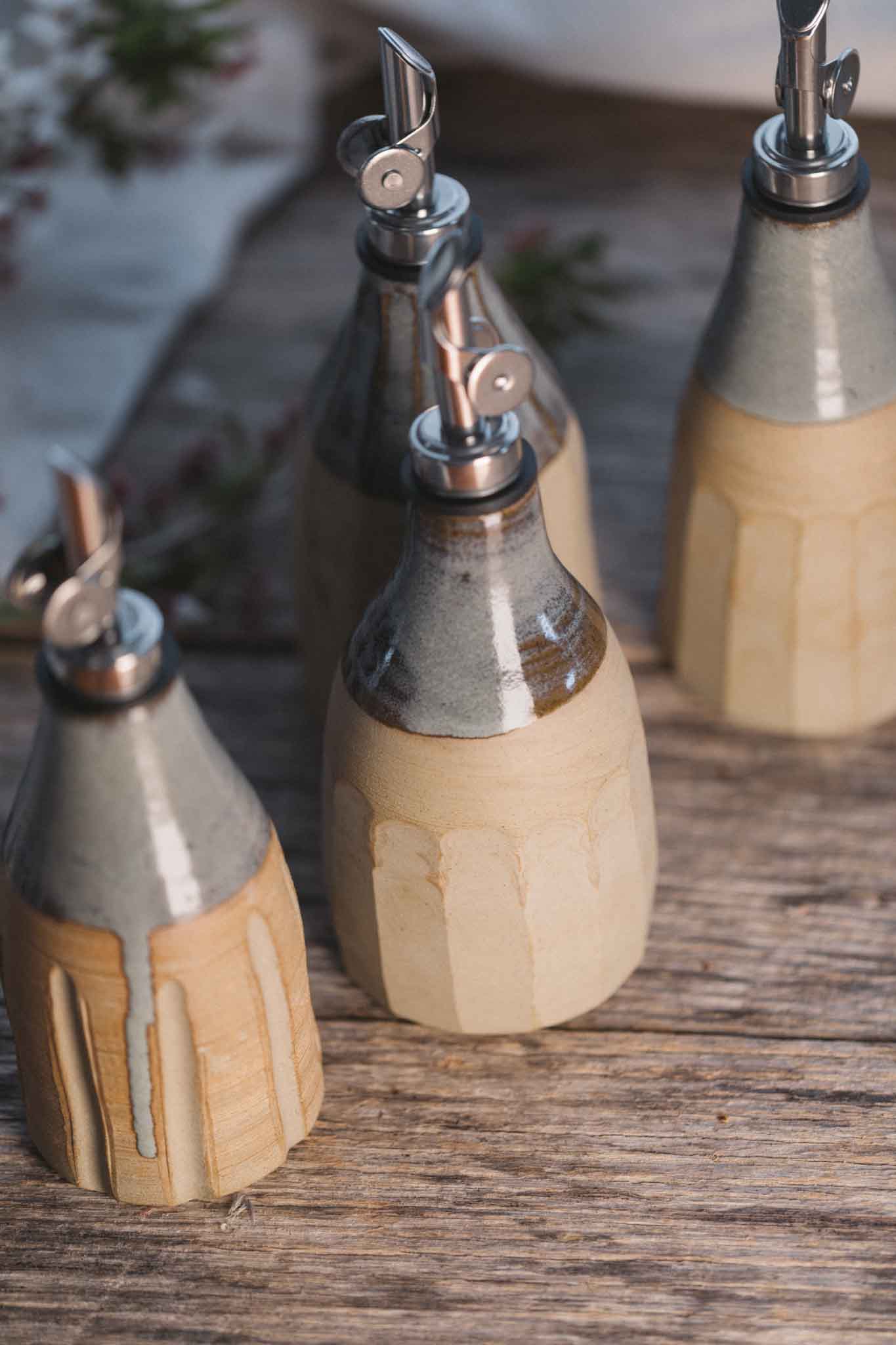 Wild Clay Oil Cruet – Handcrafted Elegance | Mariposa