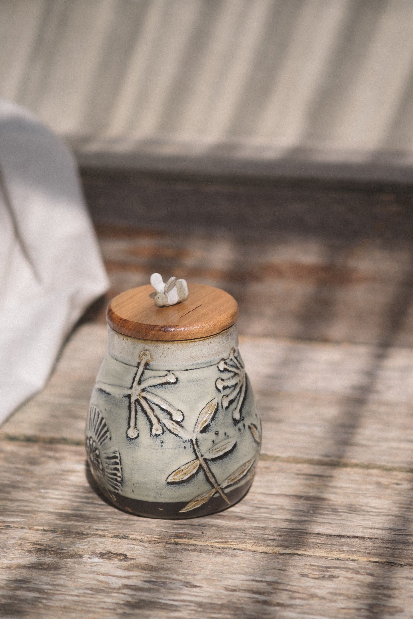 Flower and Bee Jar with Tas Oak Lid