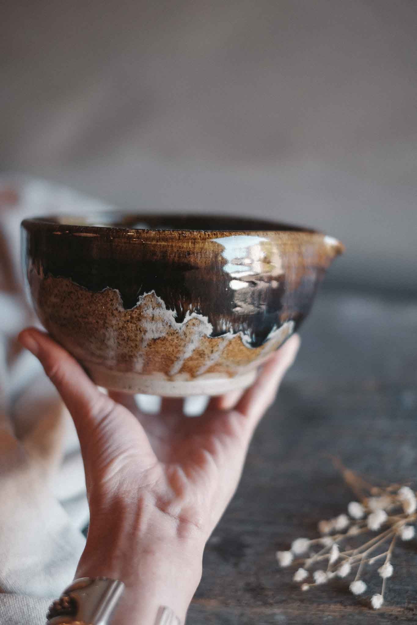 Wild Clay Mixing Bowl with Pouring Spout – Functional Beauty
