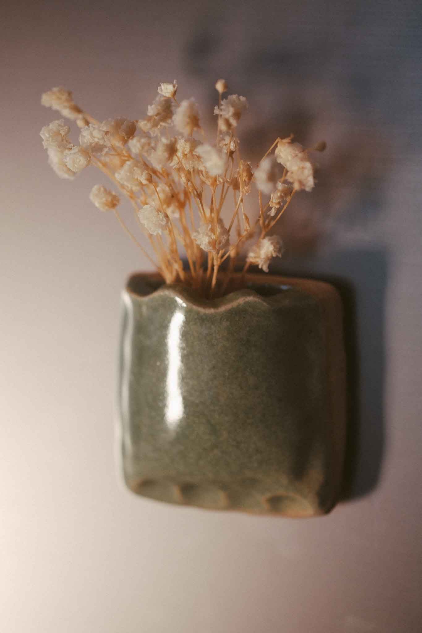 Magnetic Tiny Vase