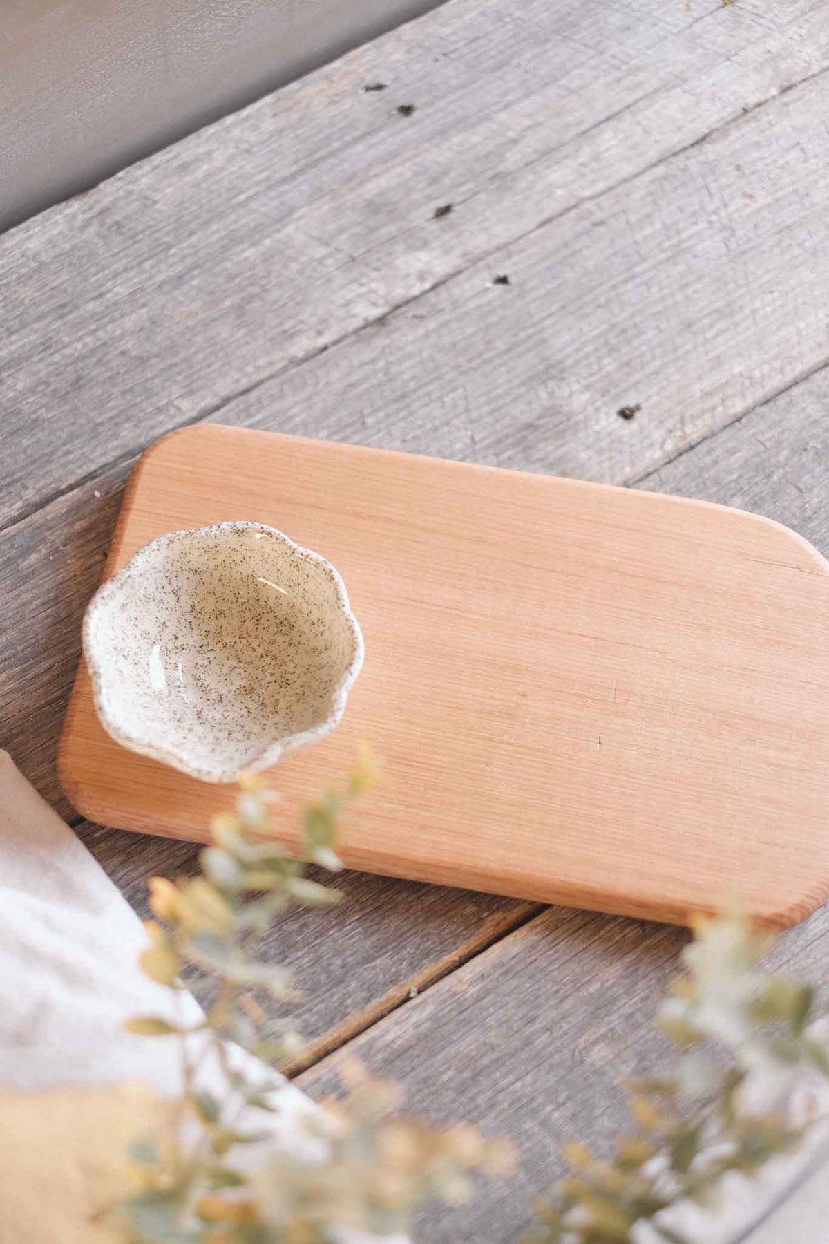 Serving Board w/ Speckled Bowl — 45cm x 18cm