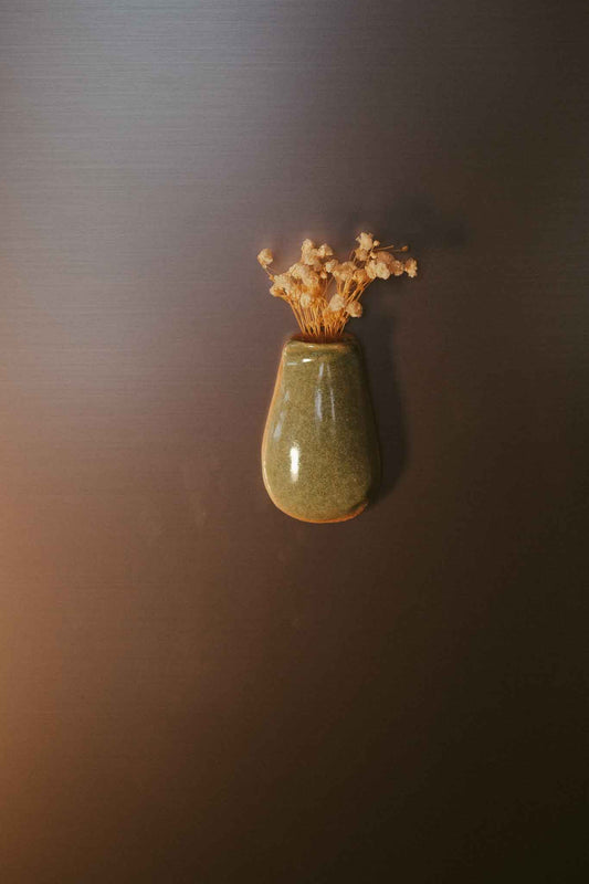 Magnetic Tiny Vase