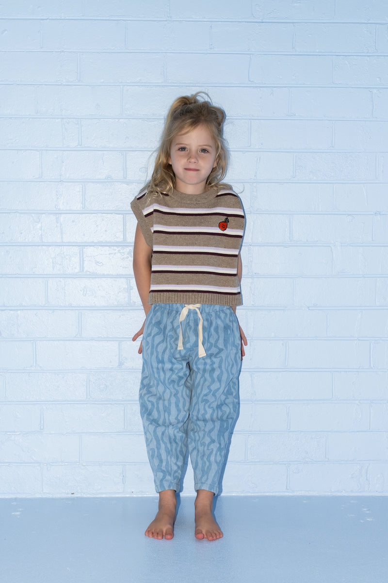 Organic Stripe Apple Knit Vest - Oatmilk