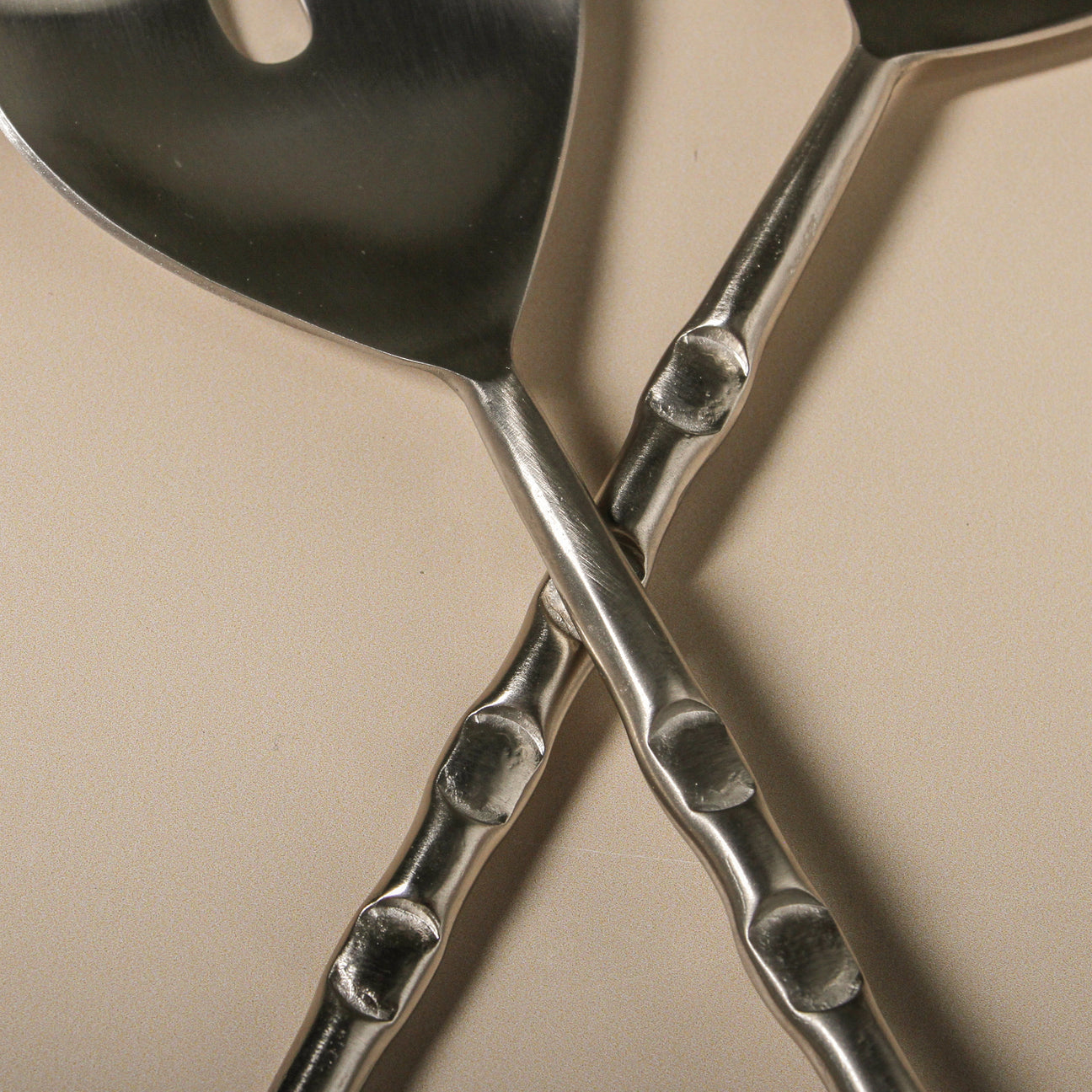 Sculpt Salad Servers